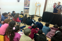 اليوم: ساعة قصة مع طوني في المكتبة العامة "ترشيش" في يافا